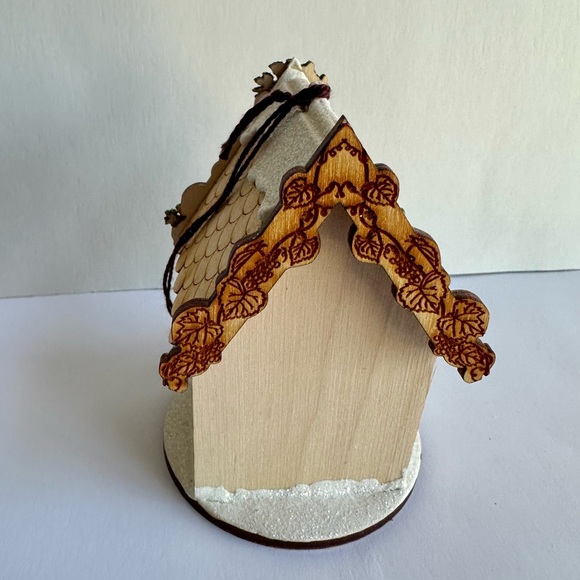 Holiday Ginger Cottage Ornament Wine & Cheese - Picture 6 of 7